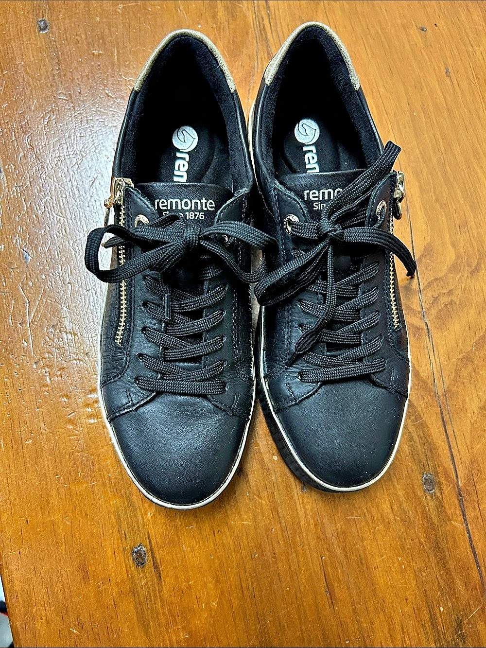 Remonte Talto Zip Sneaker (D2E00-03) ) Black Zip Sneakers